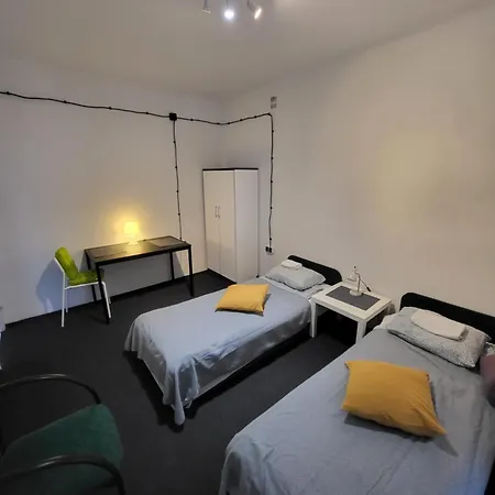Charmed Homestay - Zaczarowany Quarto em Acomodações Particulares