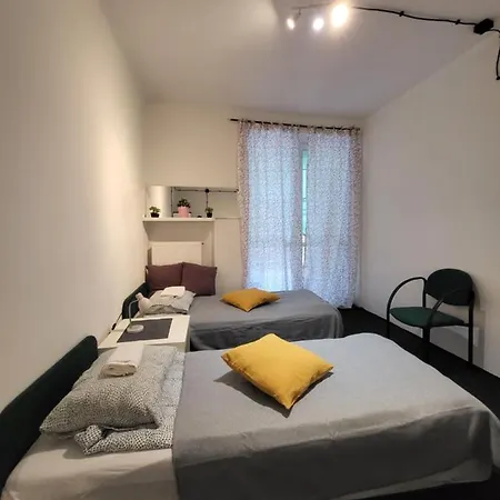 Charmed Homestay - Zaczarowany Homestay Warsaw